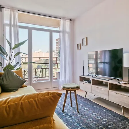 Apartment Habitat Plaza Espana Urban
